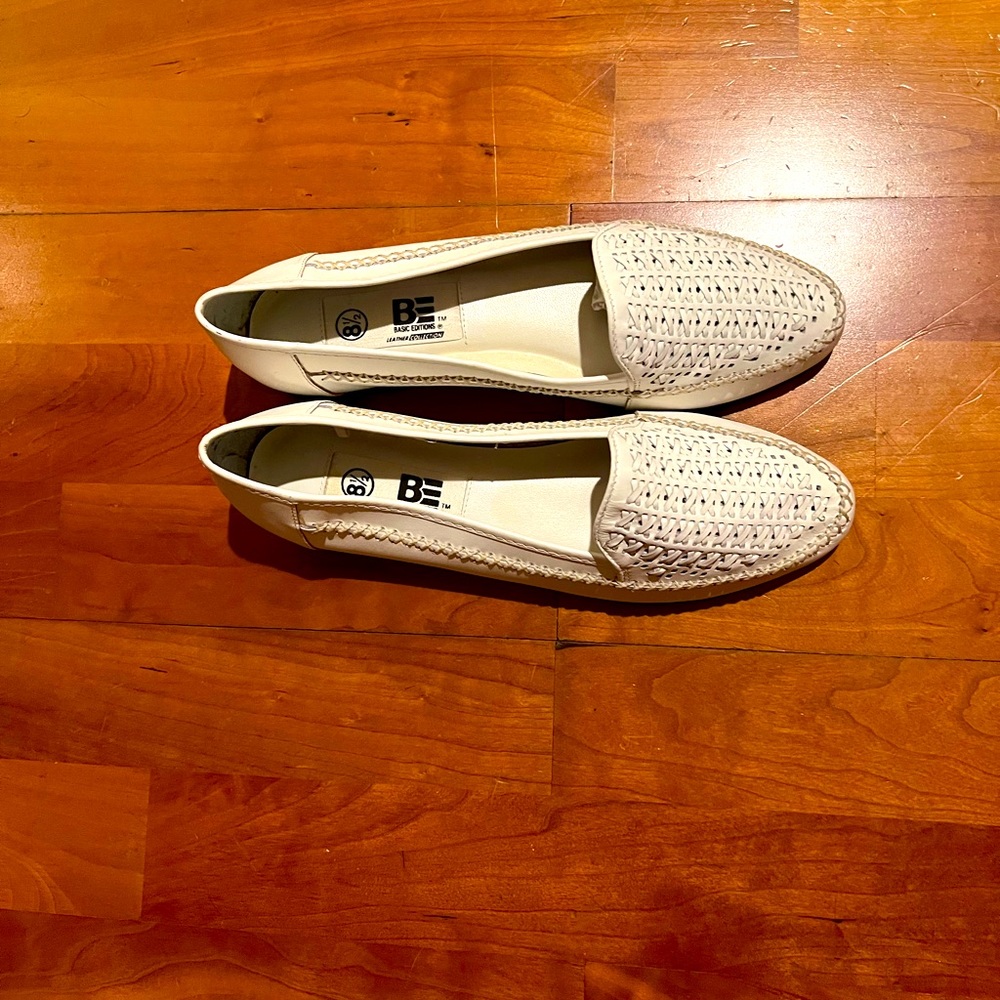 New, White Genuine Leather Flats/Loafers